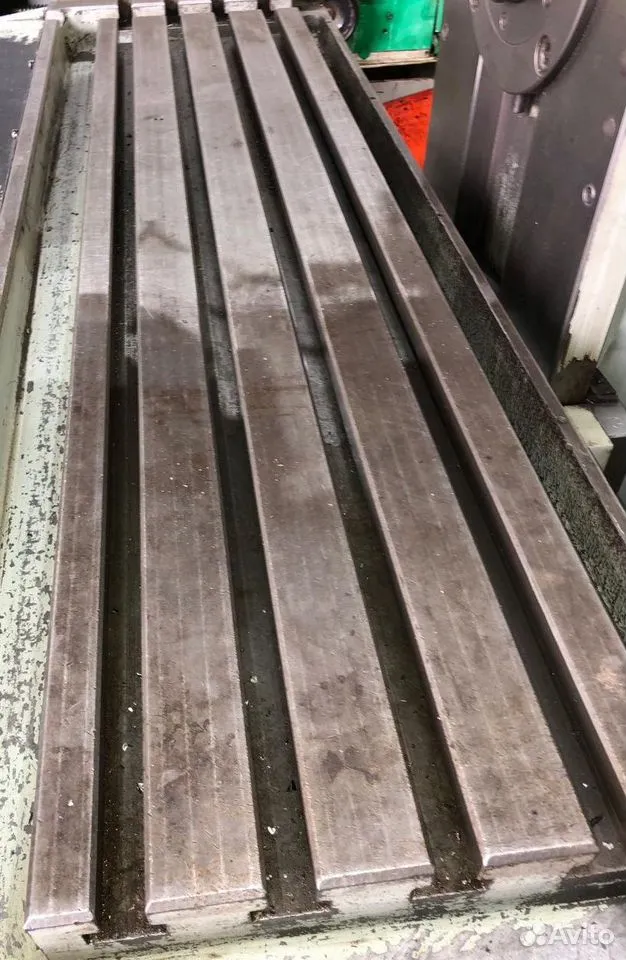 Станок универсальный фрезерный FU350rapug-01